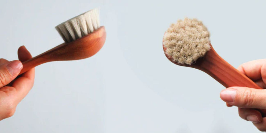 Cepillado facial en seco